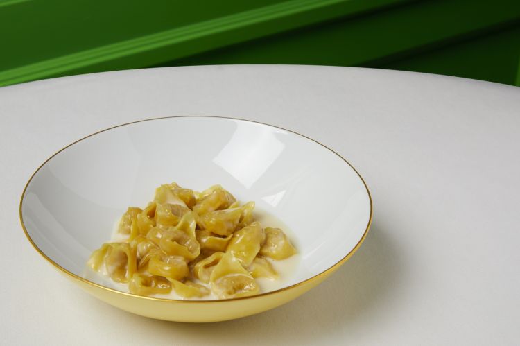Tortellini con crema di Parmigiano Reggiano