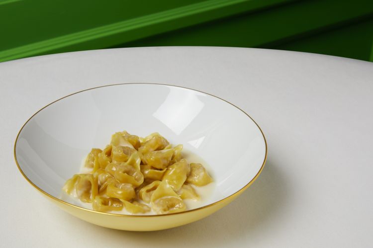 Tortellini con crema di Parmigiano Reggiano
