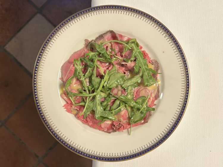 Arrosto di manzo all'inglese con rucola, senape e miele
