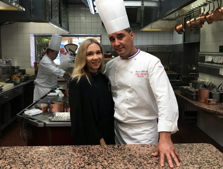 Aline Borghese con lo chef Olivier Couvain
