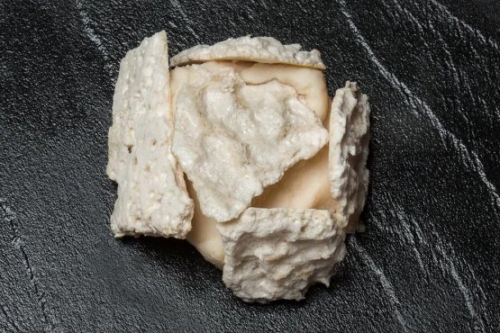Meringue wafers made with grass pea, with grass pea pâté and coconut butter