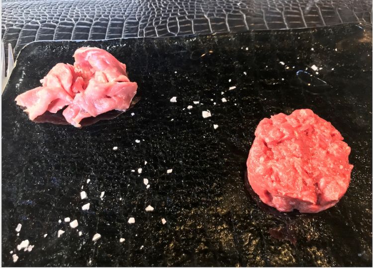 Due crudi alla Griglia di Varrone: a sinistra, carpaccio di solomillo Joselito e, a destra, battuta a coltello di bisonte italiano