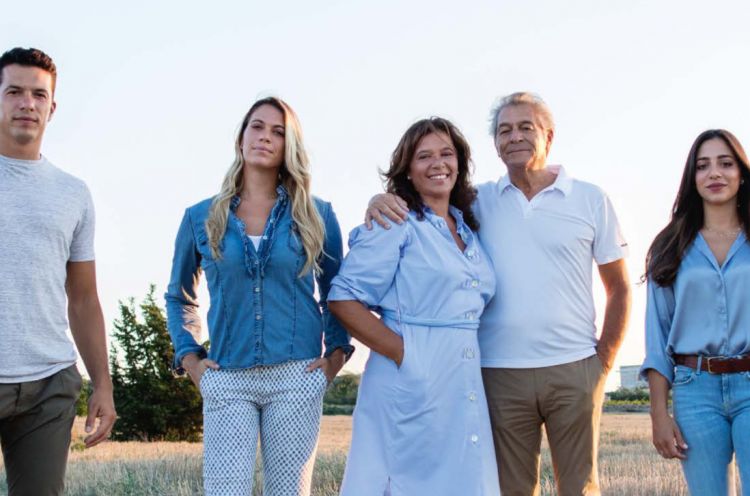 La famiglia Varvaglione dell'azienda vitivini