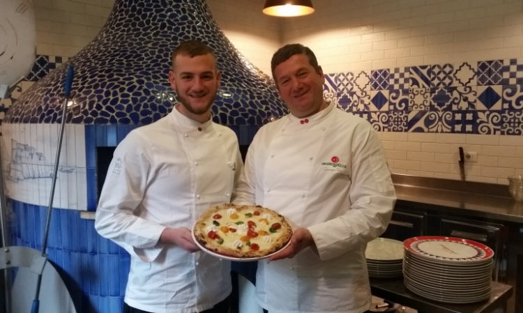 Simone e Giuseppe Vesi, quarta e terza generazione di pizzaioli napoletani
