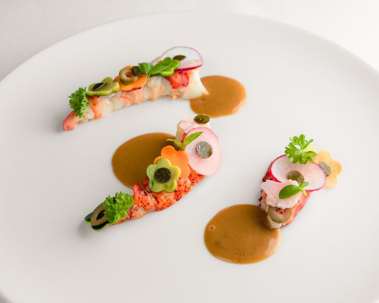 Tra le proposte in carta, Che Sorpresa è un menu di 5 portate a sorpresa con i piatti più rappresentativi dello chef
