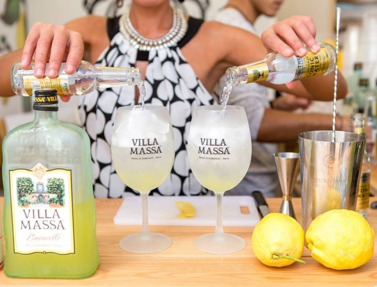 Villa Massa produce un gran limoncello che ha atti