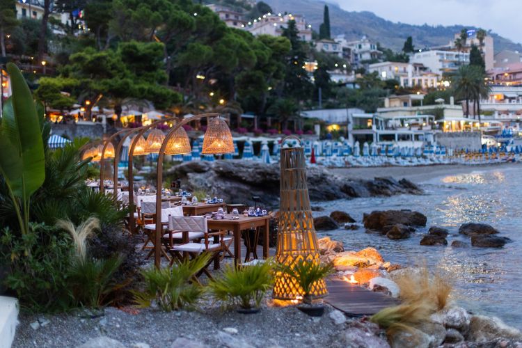 Il ristorante Brezza a Villa Sant’Andrea, A Belmond Hotel
