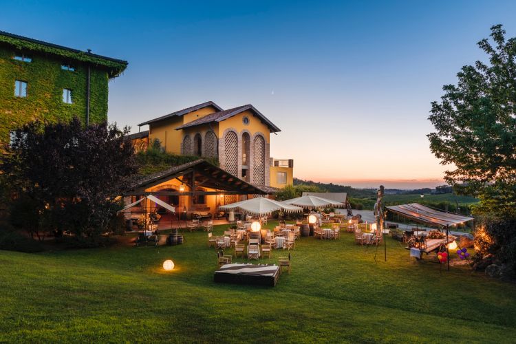 Non solo azienda vinicola, ma anche resort: l'ospitalità di Villa Sparina è curata nei minimi dettagli dalla sorella di Stefano e Massimo, Tiziana Moccagatta
