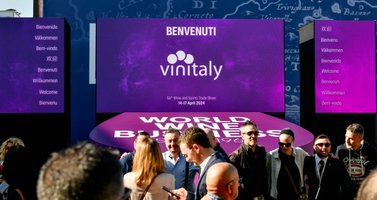 Vinitaly 2024, racconto di un successo (Foto Ennev