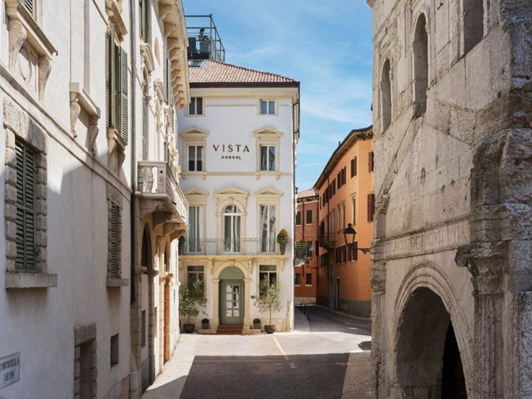 La facciata di Vista Verona, nel centro del capolu