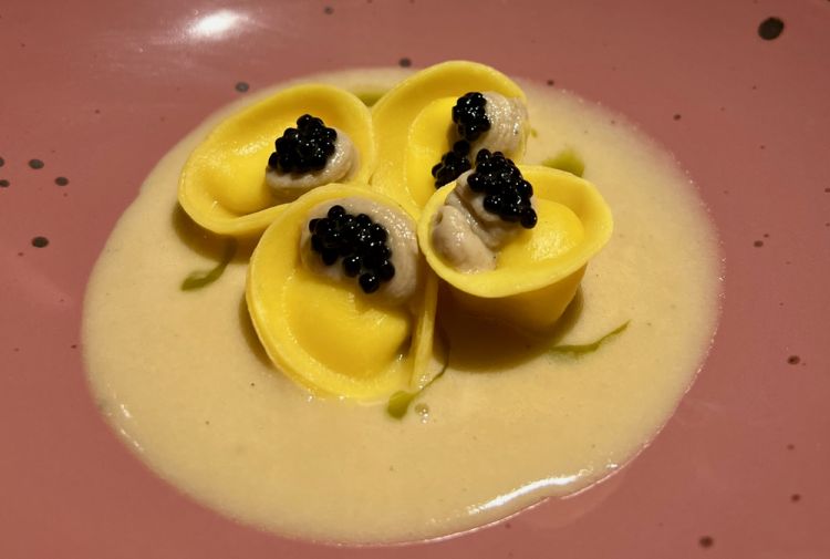Tortelli, pecorino, sgombro e canoce