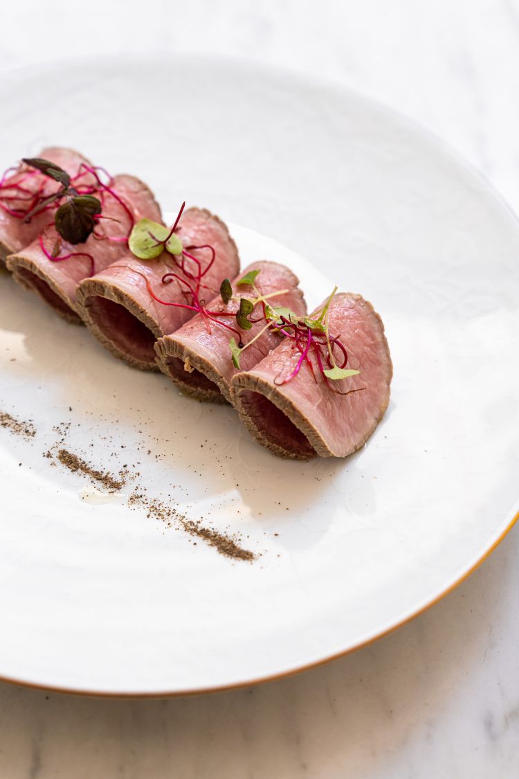 Vitello Tonnato , si gusta a L'Assaggio Resta