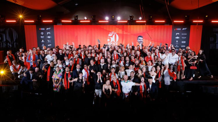 Foto di gruppo della scorsa edizione, la cui&nbsp;finale si era tenuta a Hong Kong
