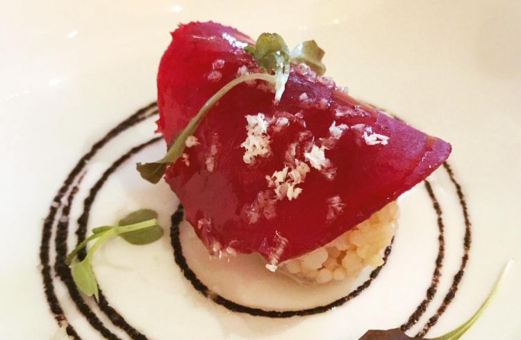 Vegetal sushi with beetroot, olives and Balsamic vinegar 
