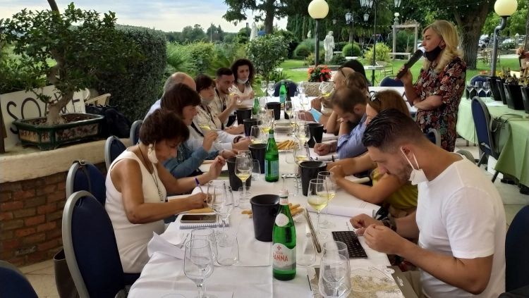 Soave Seven, la degustazione comparata tra i vini attualmente in commercio e quelli con almeno sette anni di vita
