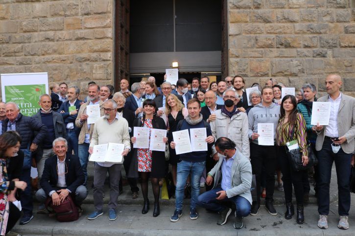 Foto di gruppo dei premiati della ventitreesima edizione della Guida