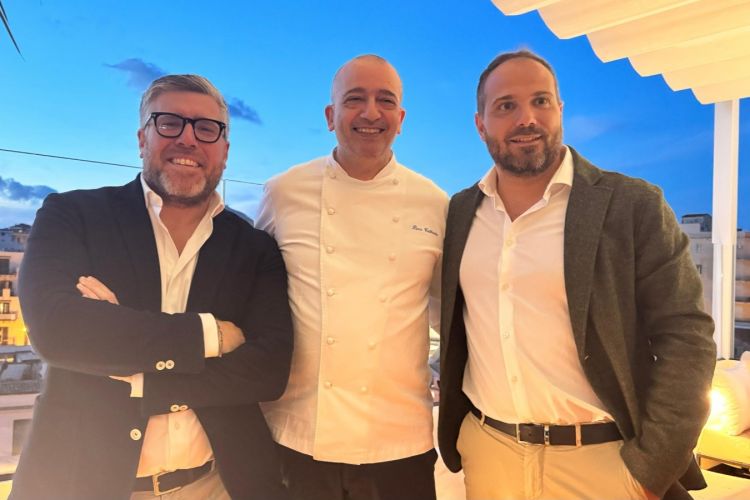 Pino Cuttaia tra i fratelli Vittorio (a sinistra)
