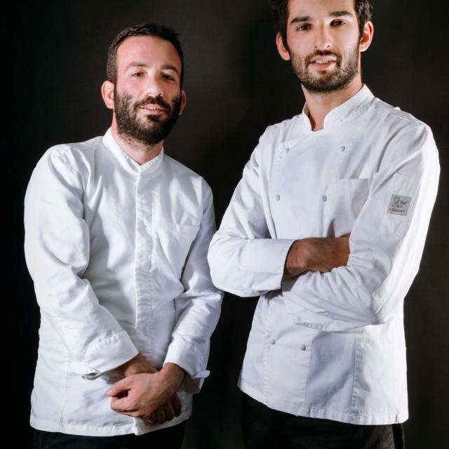 Pierpaolo Ferracuti e Richard Abou Zaki, del ristorante Retroscena di Porto San Giorgio (Fermo), premiati da Molino Martino Rossi

