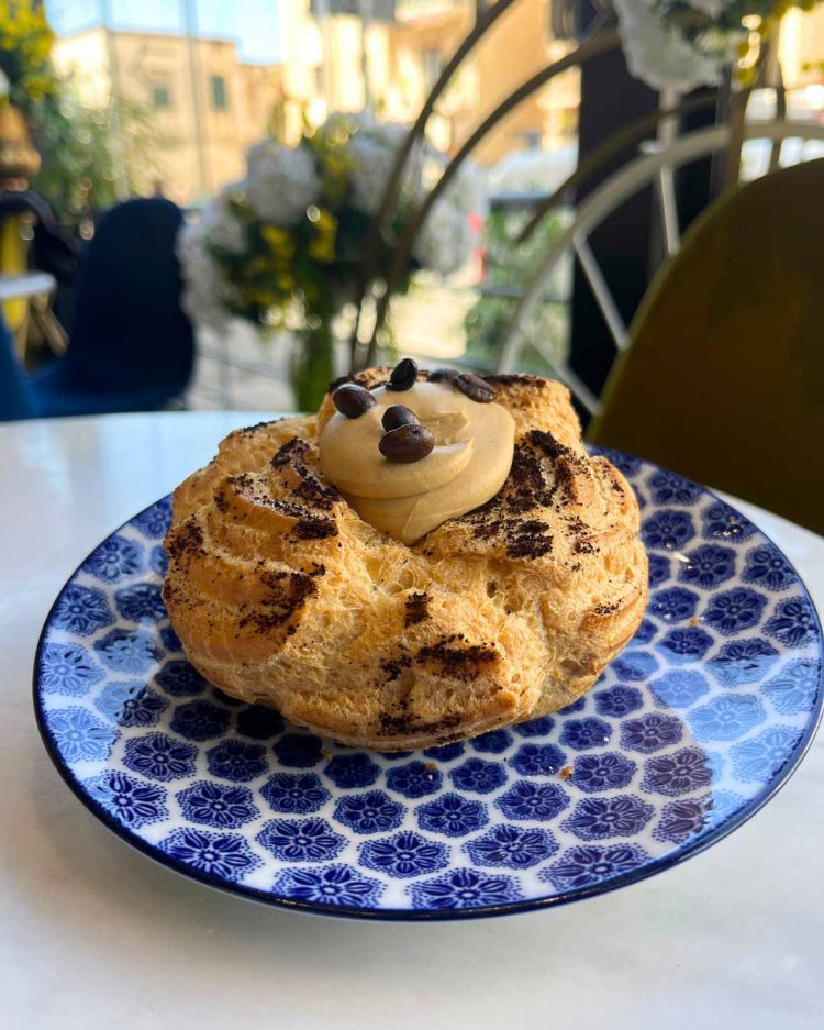 La Zeppola con crema al caffè