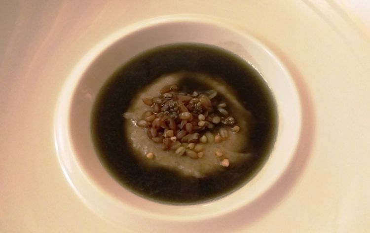 Zuppa ai cereali di Valchiavenna e ortiche
